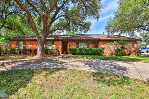 1803 Morris Ave, Sweetwater, TX 79556