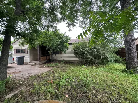 525 Dogwood Trl, Dallas, TX 75224