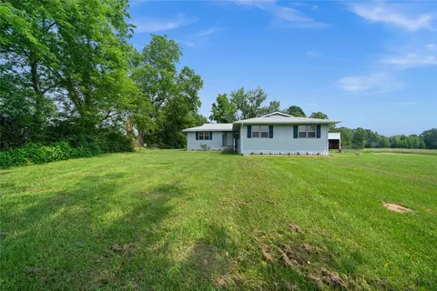 942 County Road 186, Carthage, TX 75633