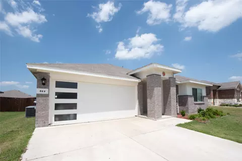 311 Wrangler Dr, Royse City, TX 75189
