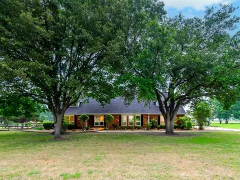 80 Secretariat Ln, Fairview, TX 75069