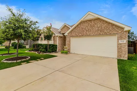 5241 Dolph Briscoe Dr, Forney, TX 75126