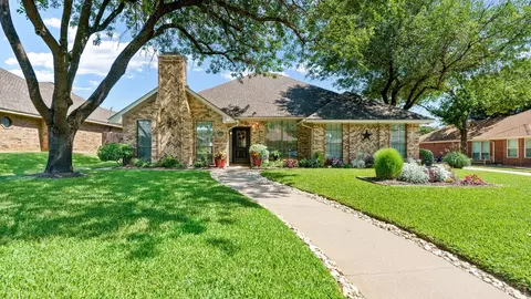 1303 High Ridge Dr, Duncanville, TX 75137