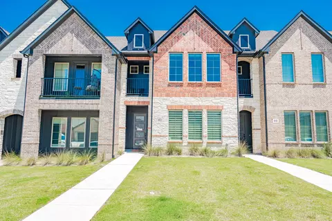 812 Eaglescliffe Lndg, Wylie, TX 75098