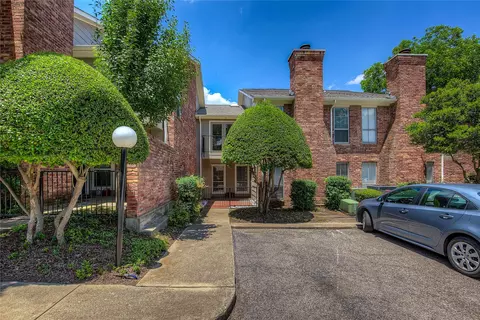 7510 Holly Hill Dr #133, Dallas, TX 75231