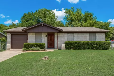1245 Saturn Dr, Cedar Hill, TX 75104