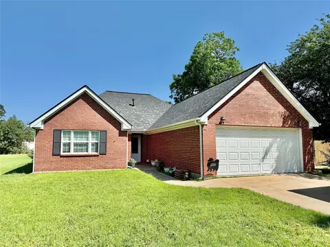 4504 Tulip Dr, Granbury, TX 76049