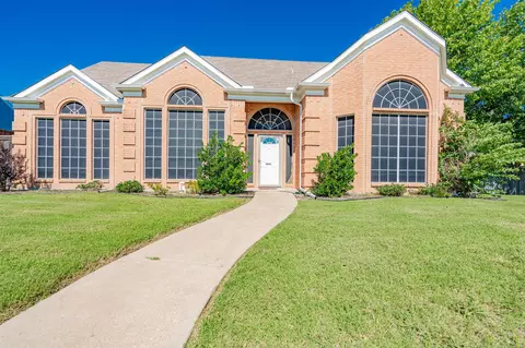 5801 Allen Ln, Rowlett, TX 75088