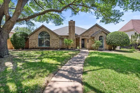 7308 Old Mill Run, Fort Worth, TX 76133