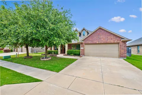 405 Stampede Ct, Fort Worth, TX 76131