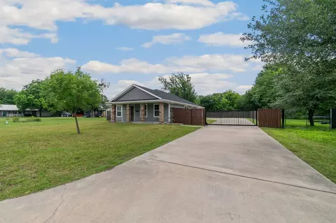 206 Central Ave, Farmersville, TX 75442