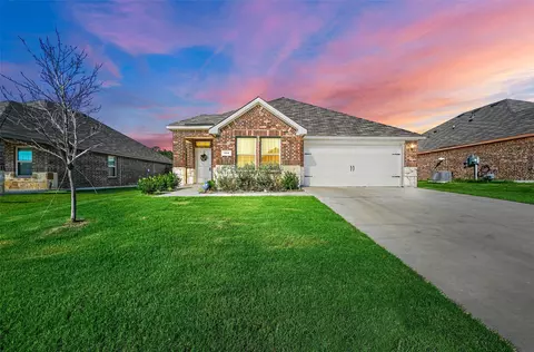 463 Unbridled Rd, Waxahachie, TX 75165