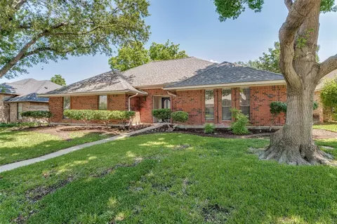 2525 Belmeade Dr, Carrollton, TX 75006