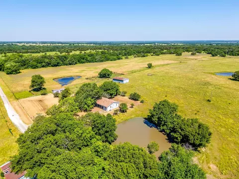 4966 County Road 1026, Celeste, TX 75423