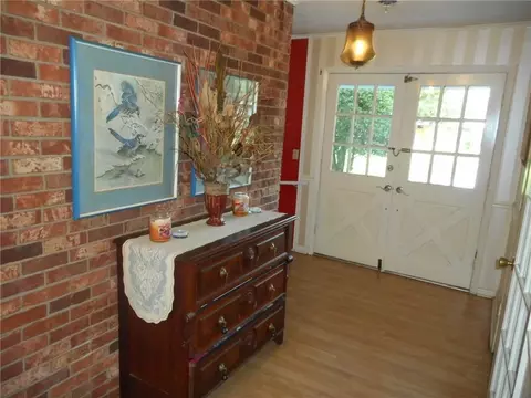 Entry Way - 504 Herrington Dr, Springhill, LA 71075 photo 2 of 2
