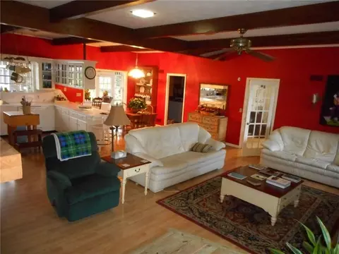 Living - 504 Herrington Dr, Springhill, LA 71075 photo 1 of 1
