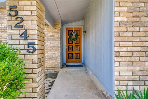 5245 Ragan Dr, The Colony, TX 75056
