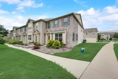 6976 Carrington Ln, Fort Worth, TX 76137