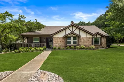 421 Rolling Hills Trl, Arlington, TX 76011