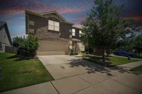 2929 Whitetail Chase Dr, Fort Worth, TX 76108