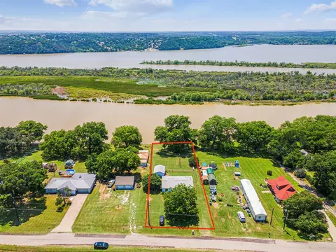 5040 Gibson Ct, Granbury, TX 76049
