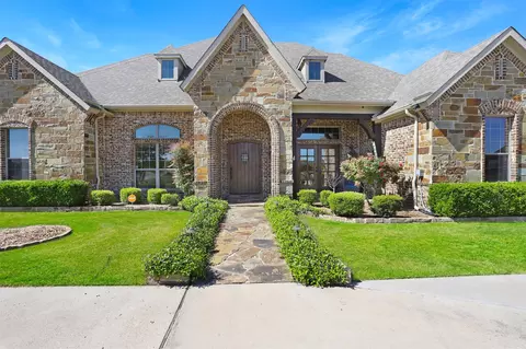 8300 Maplewood Dr, Terrell, TX 75160