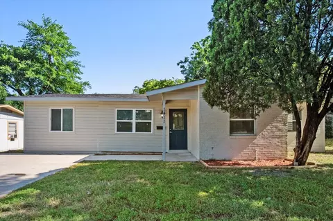 1411 E Park Row Dr, Arlington, TX 76010