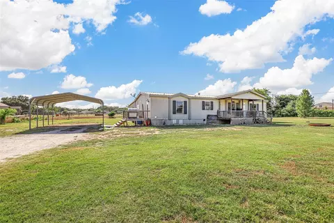 181 J E Woody Rd, Springtown, TX 76082