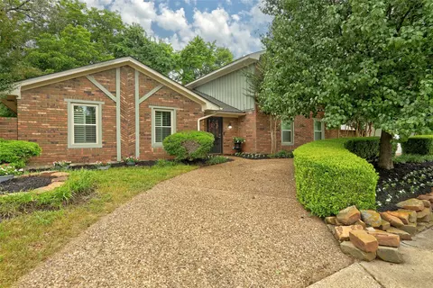3304 Rockbrook Dr, Plano, TX 75074