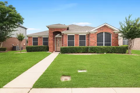 1224 Winston Dr, Lewisville, TX 75077