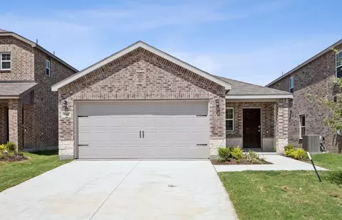 842 Poppy Cove Ln, Princeton, TX 75407