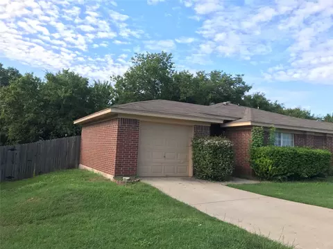 5741 Shadydell Dr, Fort Worth, TX 76135
