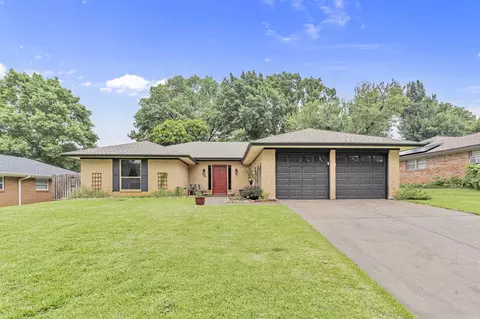 4015 Glenbrook Dr, Arlington, TX 76015