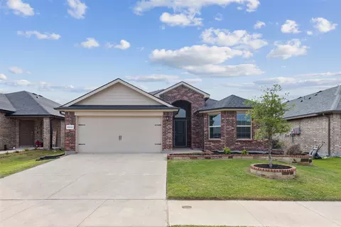 9012 Herringbone Dr, Fort Worth, TX 76131