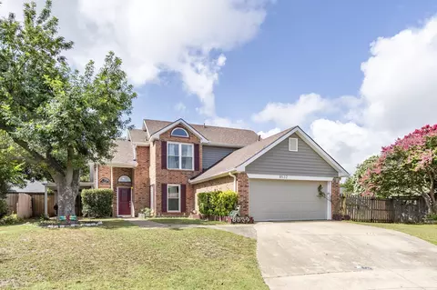 8532 Whispering Creek Trl, Fort Worth, TX 76134