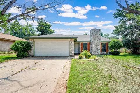 2926 Beachtree Ln, Bedford, TX 76021