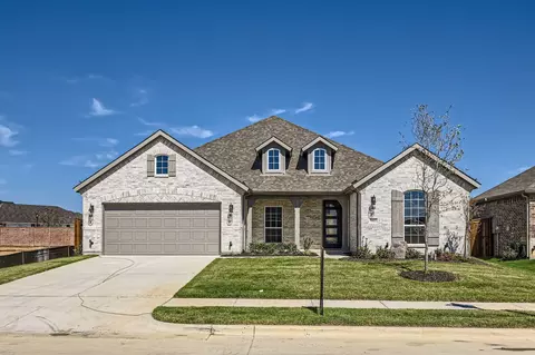 905 Sunbrook Dr, Mansfield, TX 76063