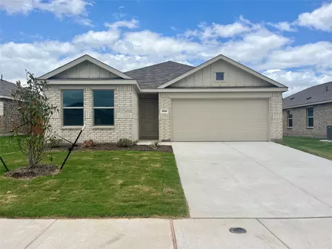 1032 Naranjos Dr, Fort Worth, TX 76052