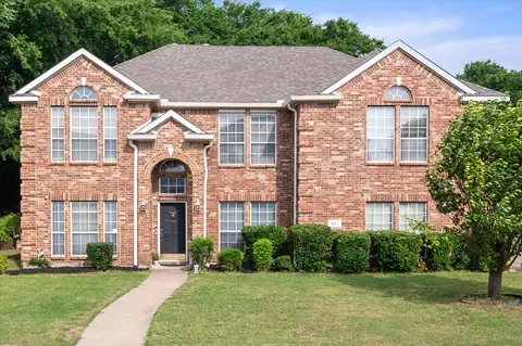 321 S Laurel Springs Dr, Desoto, TX 75115