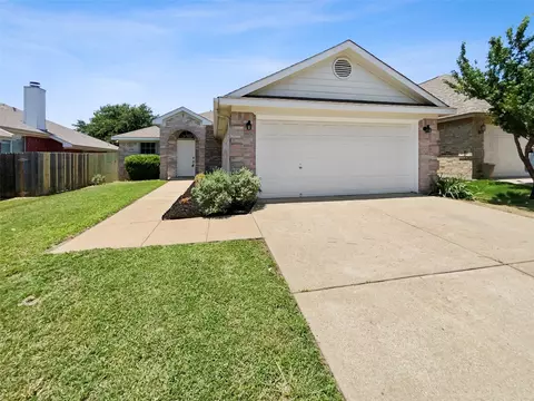 6500 Stockton Dr, Fort Worth, TX 76132