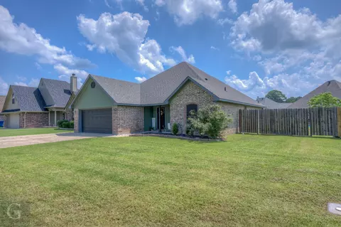 172 Lola Cir, Benton, LA 71006