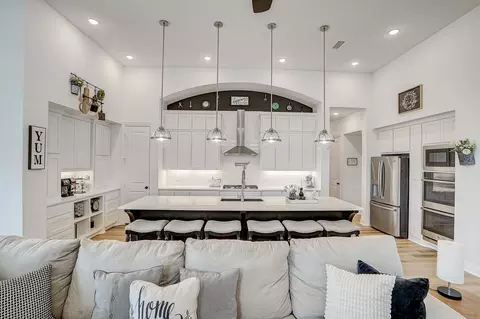 4105 Hawthorn Dr, Aubrey, TX 76227