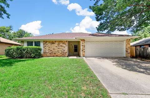 3605 Wentworth Dr, Arlington, TX 76001