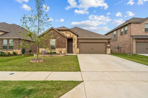 3005 Pondside Ln, Aubrey, TX 76227