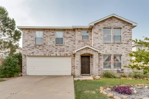 825 Bigfork Dr, Arlington, TX 76001