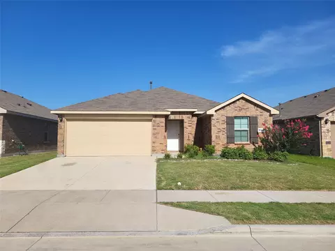10346 Fort Belknap Trl, Crowley, TX 76036