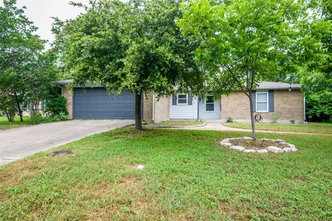 109 Audra Ave, Waxahachie, TX 75165