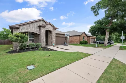 3517 Moss Ranch Rd, Roanoke, TX 76262