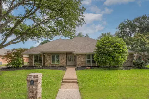 6716 River Bend Rd, Fort Worth, TX 76132