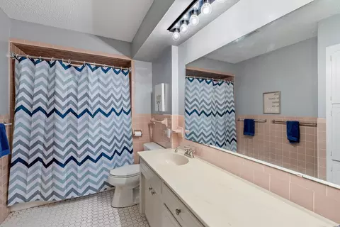 Bath - 2907 Tanglewood Dr, Commerce, TX 75428 photo 1 of 4